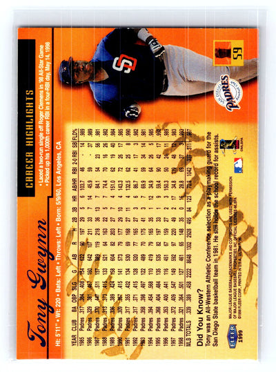 1999 Ultra #59 Tony Gwynn