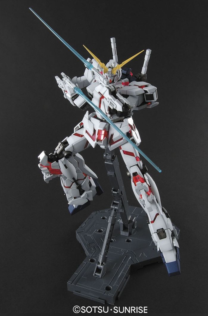 MG RX-0 Unicorn Gundam Model Kit