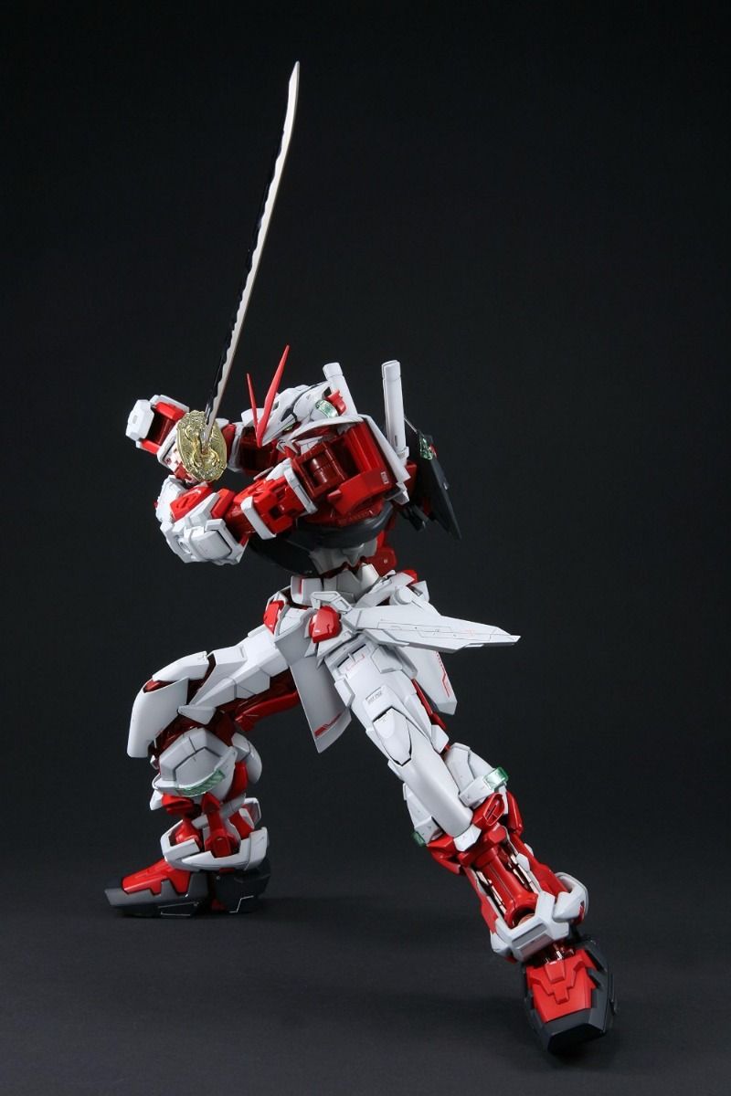 Perfect Grade - Gundam SEED Astray Gundam Astray Red Frame Model Kit