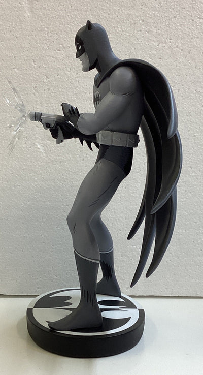 Batman Black & White Batman Statue By Jiro Kuwata 1433/5000