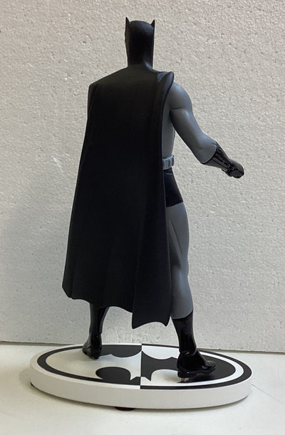 Batman Black & White Statue Darwyn Cooke 2nd Ed