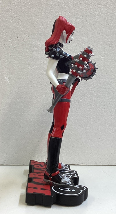 Harley Quinn Red White And Black Statue By Amanda Conner Statue 1233/5000