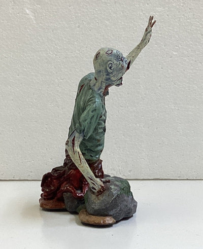 CS Moore Walking Dead 1/2 Zombie Statue 577/1000 *Missing Pinky Finger*