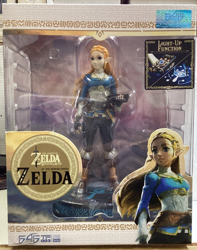 Legend Of Zelda: Breath Of Wild - Zelda PVC Statue (Light-Up Collector's Edition)