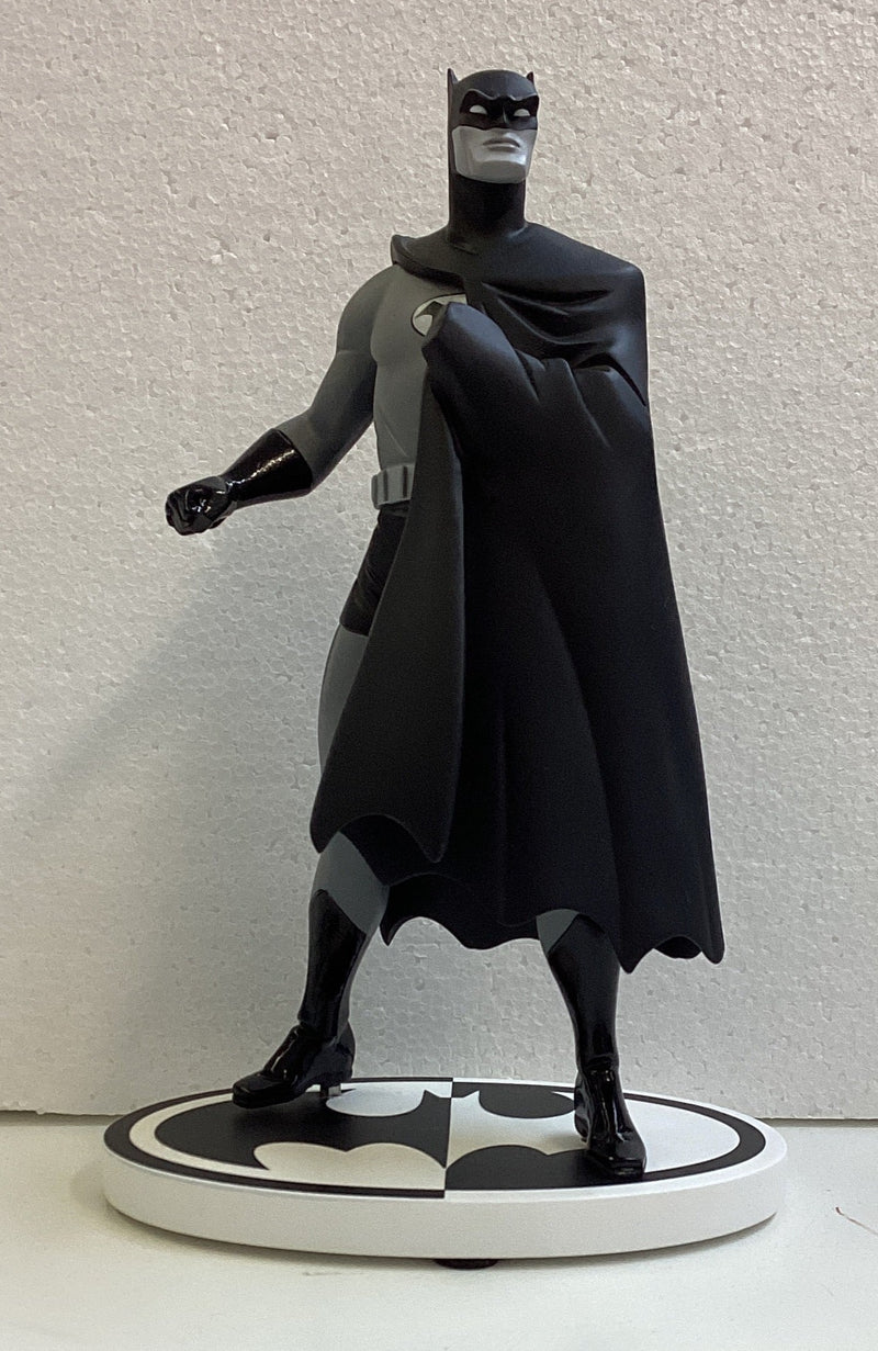 Batman Black & White Statue Darwyn Cooke 2nd Ed