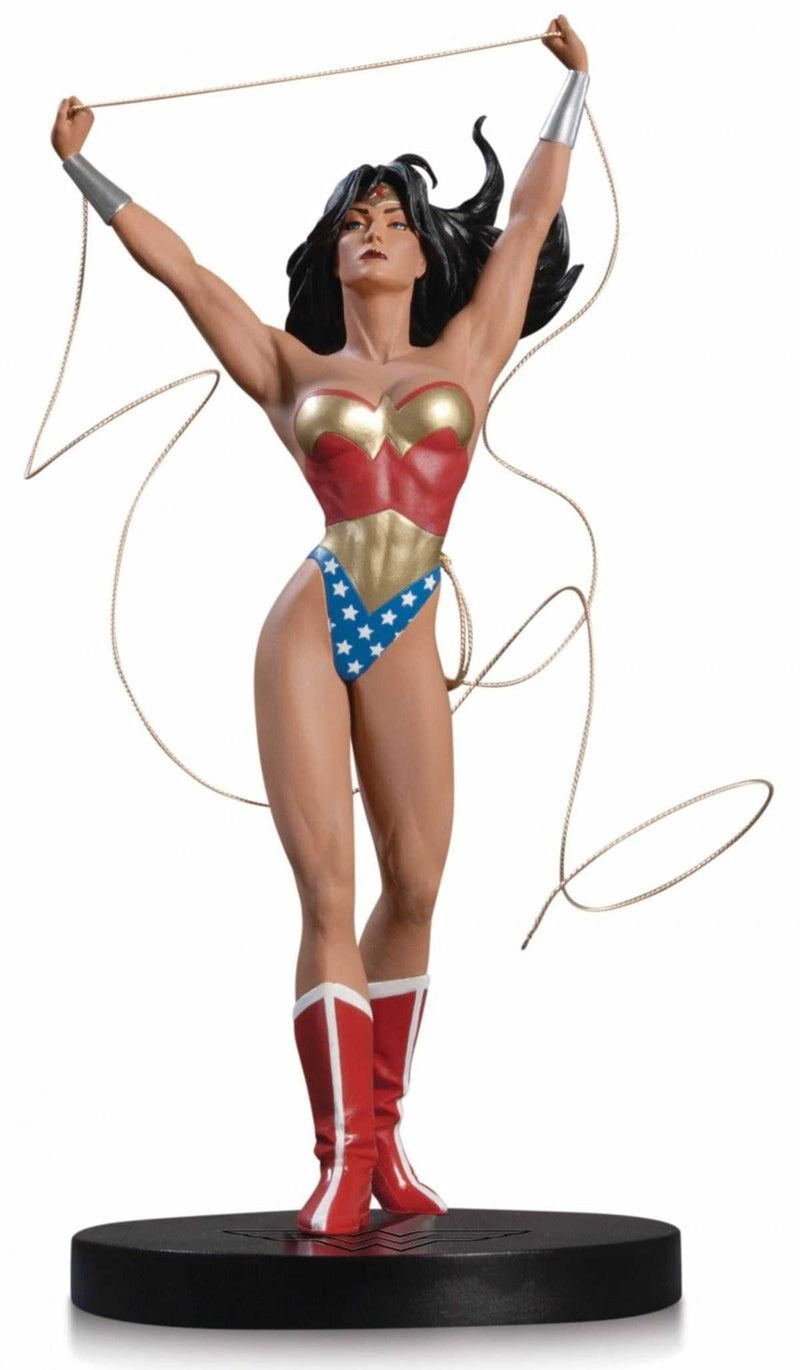 DC Designer Series Wonder Woman By Adam Hughes Statue 2839/5000 Fading in Chest Area